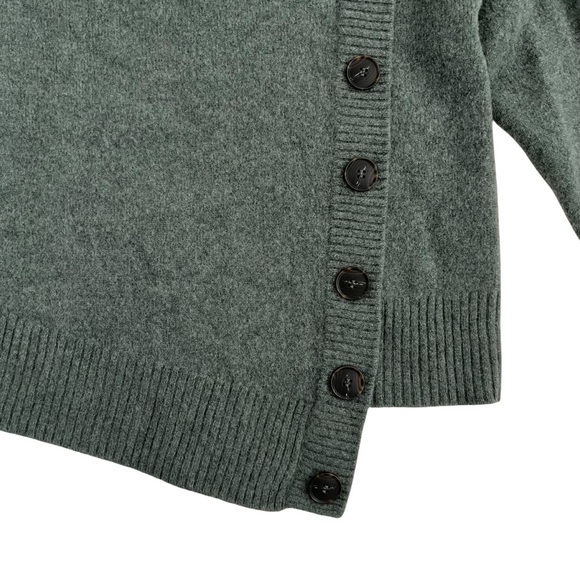 Saks Fifth Avenue Green 100% Cashmere Asymmetrical Turtleneck Button Sweater S - Picture 4 of 10